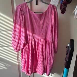 Women's Pink flowy long-sleeve dress!